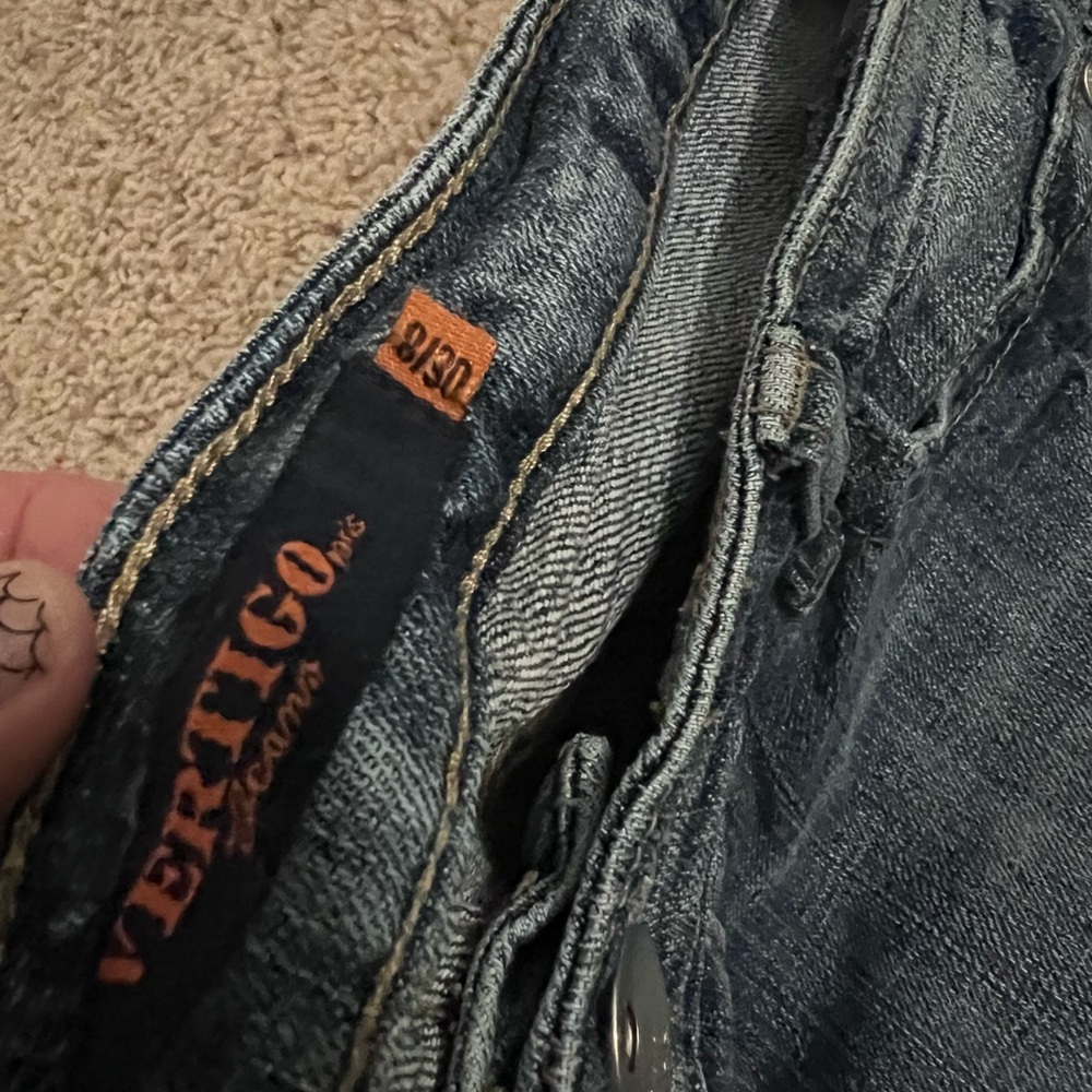 Vertigo Paris Cropped Blue Jeans - Picture 3 of 10